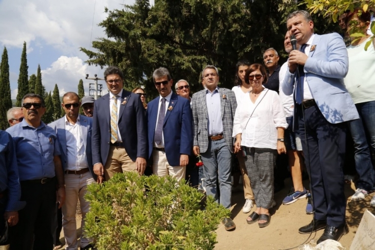 Tuncel Kurtiz Mezarı Başında Anıldı