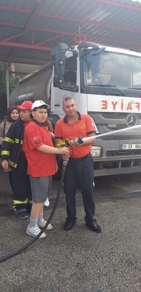 Engelliler Bir Günlüğüne İtfaiye Eri Oldu