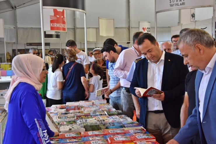 Akhisar Kitap Günleri Başladı