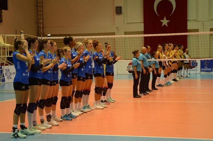 Uluslararası Kuşadası Voleybol Dostluk Turnuvası Başladı