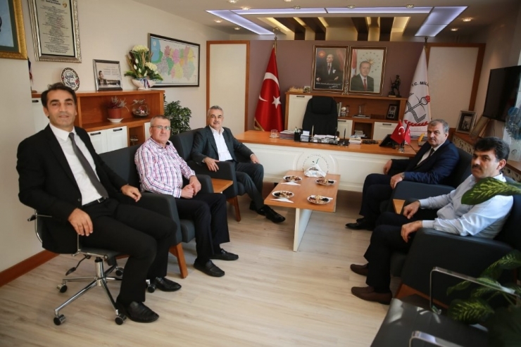 Aydın’daki Okullara Boya Desteği