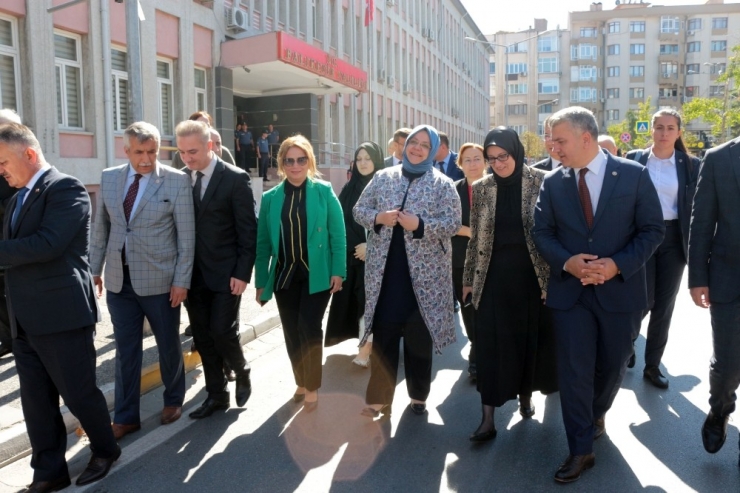 Bakan Selçuk, Balıkesir’i Rakamlarla Anlattı