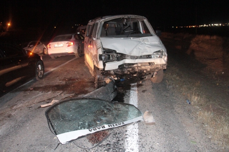 Elazığ’da Zincirleme Trafik Kazası: 5 Yaralı