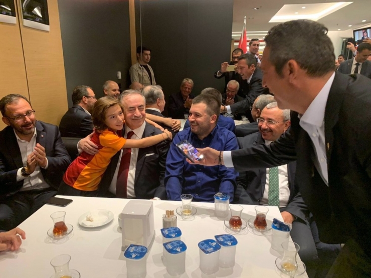 Derbi Sonrası Anlamlı Fotoğraf