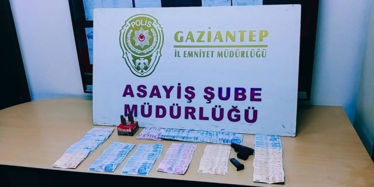 Jet Hırsızlar, Çaldıkları Parayı Bitiremeden Yakalandı