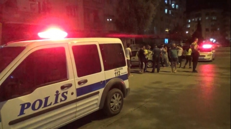 Hatay’da Motosiklet Ağaca Çarptı: 2 Yaralı