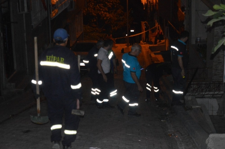 Kâğıthane’de Doğalgaz Ve Elektrik Patlaması Paniğe Neden Oldu