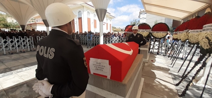 Şehit Trafik Polisi Dualarla Son Yolculuğuna Uğurlandı