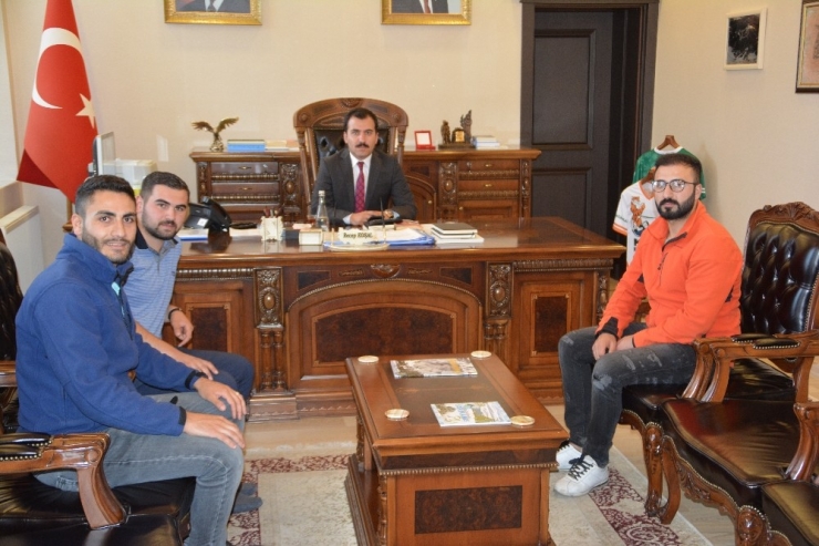 Kar Kaplanları Kaymakam Koşal Ve Başkan Hayali’yi Ziyaret Etti