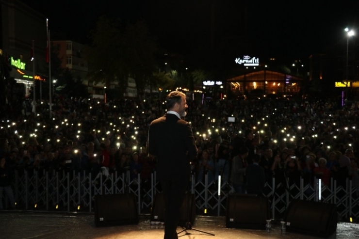 Hüseyin Turan Safranbolu’da Sevenleriyle Buluştu