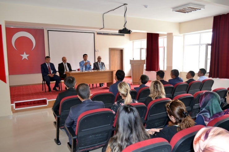Kaymakam Kazez, Eğitimcilerle Bir Araya Geldi