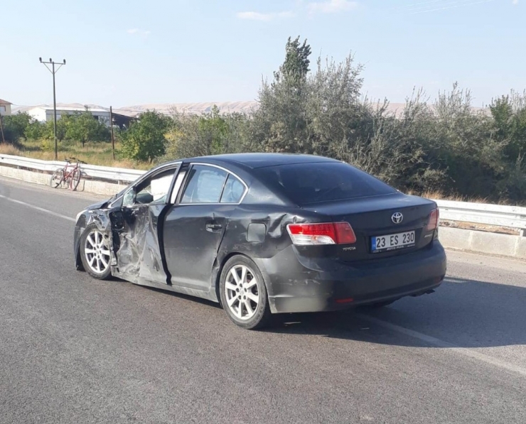 Malatya’da Ambulansla Otomobil Çarpıştı: 1 Yaralı