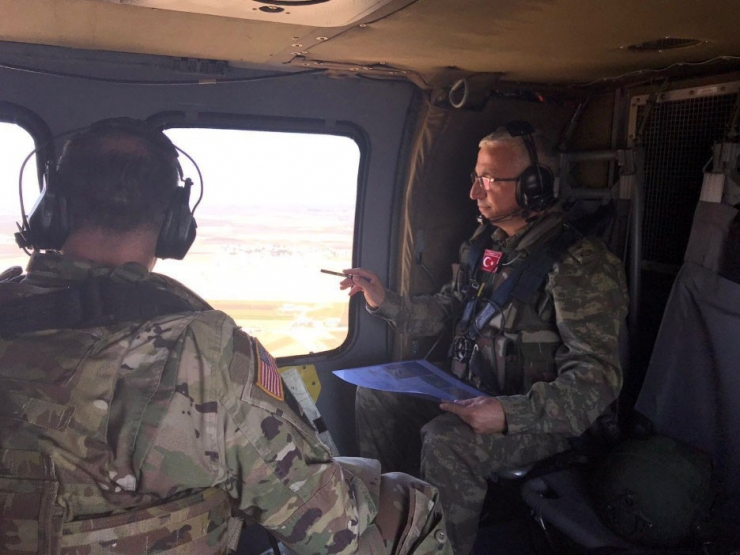 Msb:"suriye’de Fırat’ın Doğusunda Güvenli Bölge Birinci Safha Uygulamaları Kapsamında; Yedinci Ortak Hava Devriyesi 2 Türk Ve 2 Abd Helikopterinin Katılımı İle Planlandığı Şekilde Gerçekleştirildi."