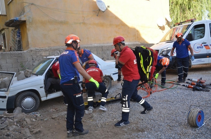 Muş’ta Gerçeği Aratmayan Deprem Tatbikatı