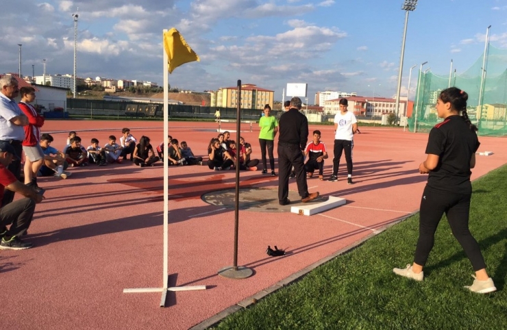Sivas’ta Atletizm Eğitimleri Başladı