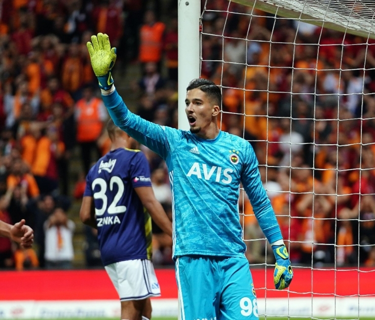 Süper Lig: Gaatasaray: 0 - Fenerbahçe: 0 (İlk Yarı)