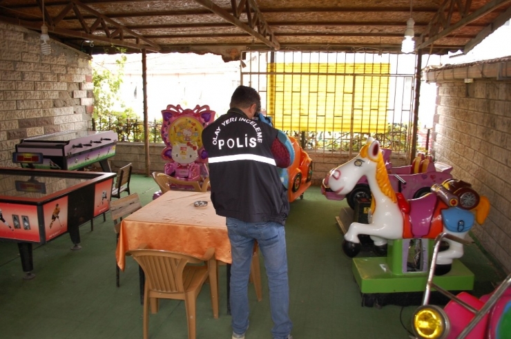 Çay Bahçesinde Hırsızlık