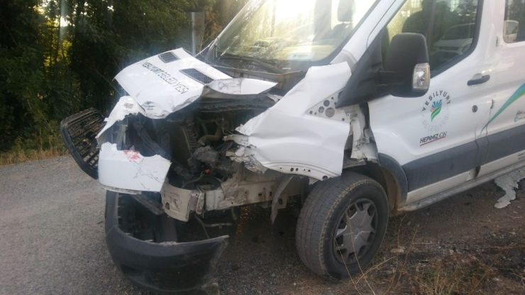 Tren Kamyonete Çarptı, 1 Yaralı