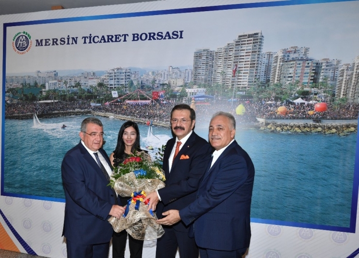 Hisarcıklıoğlu: "Bugüne Kadar Bütün Krizleri Atlattık, Bugünkü Sıkıntılardan Da Daha Güçlü Çıkacağız"