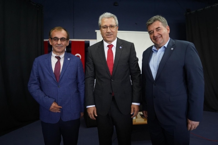 Ege Üniversitesi Çeşme Turizm Fakültesinde Açılış Heyecanı