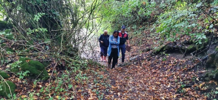 Kayıp Kız Jandarmanın Yoğun Çalışması Sonucu Bulundu