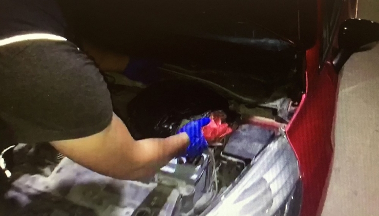 Motor Kaputundan Uyuşturucu Çıktı