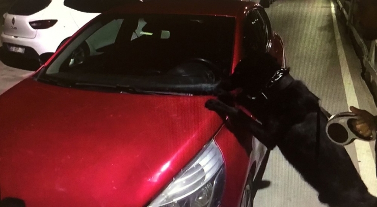 Motor Kaputundan Uyuşturucu Çıktı