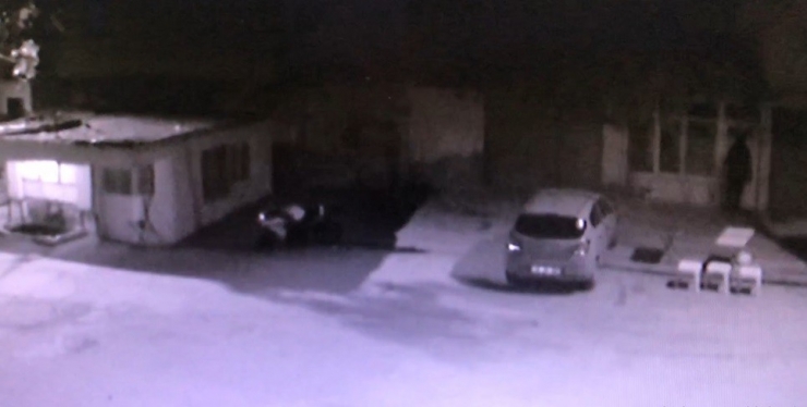 Motosikletli Hırsız Köy Köy Gezip, Dükkanları Soydu