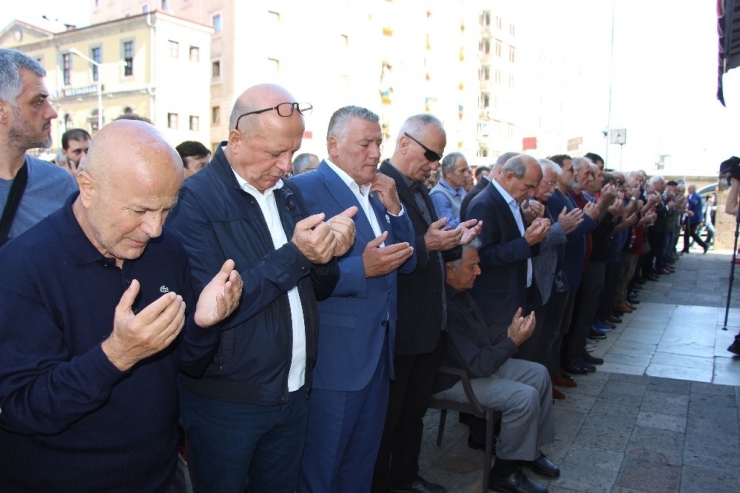 Suat Tekelioğlu Son Yolculuğuna Uğurlandı