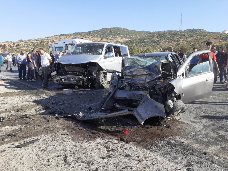 Nişan Yolunda Feci Kaza: 7 Yaralı