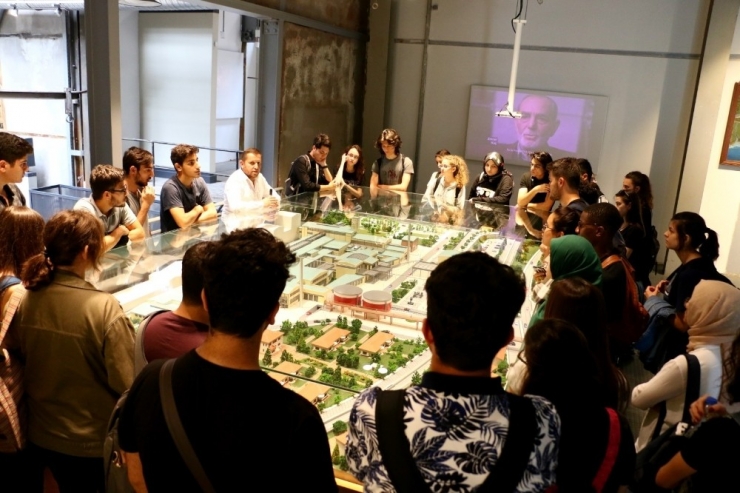 Tıp Öğrencileri Kağıt Müzesi’ne Hayran Kaldı