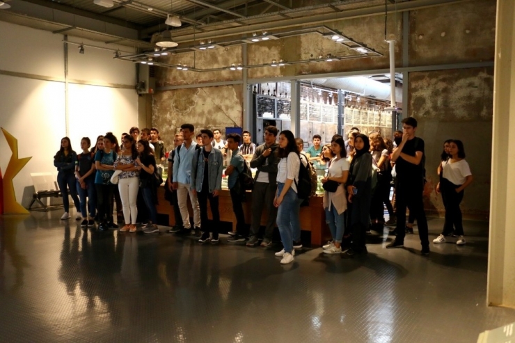 Tıp Öğrencileri Kağıt Müzesi’ne Hayran Kaldı