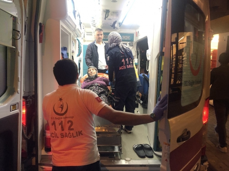 Maganda Kurşunu, Balkonda Oturan Yaşlı Kadına İsabet Etti