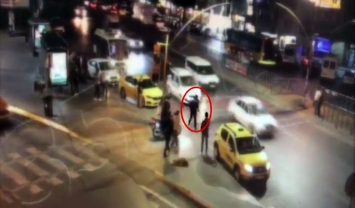 Küçükçekmece’de Bıçaklı Market Soygunu