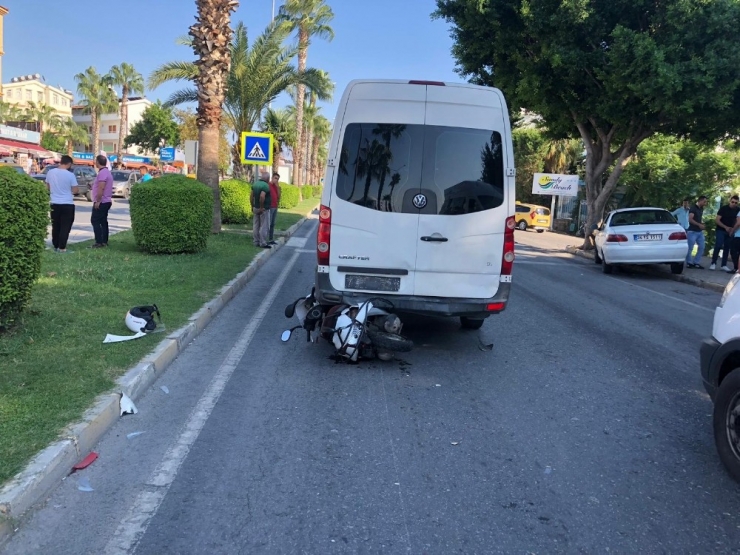 Alkollü Sürücü Yaya Geçidinde Motosiklete Çarptı