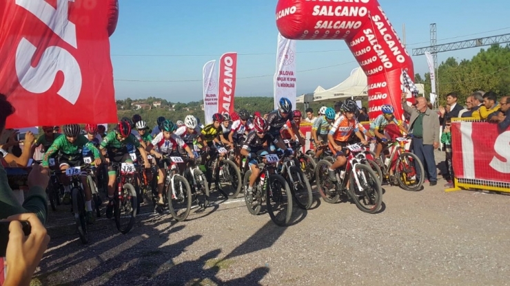 10 Ülkeden 206 Bisikletçi Yalova’da Buluştu