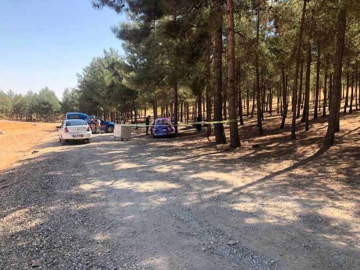 Aracının Altında Ölü Olarak Bulundu