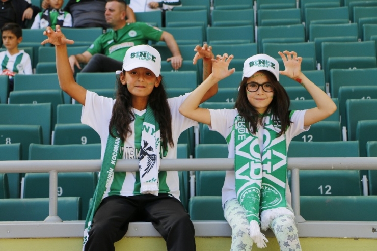 Süper Lig: Konyaspor: 1 - İstikbal Mobilya Kayserispor: 1 (İlk Yarı)