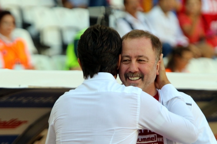 Süper Lig: Antalyaspor: 1 - Yeni Malatyaspor: 0 (İlk Yarı)