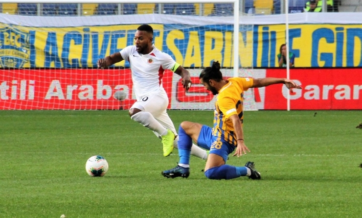 Süper Lig: Mke Ankaragücü: 0 - Gençlerbirliği: 0 (İlk Yarı)