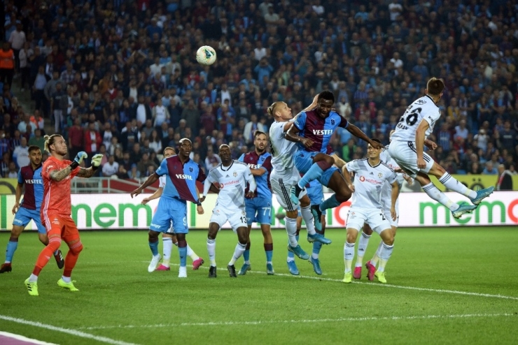 Süper Lig: Trabzonspor: 2 - Beşiktaş:0 (İlk Yarı)