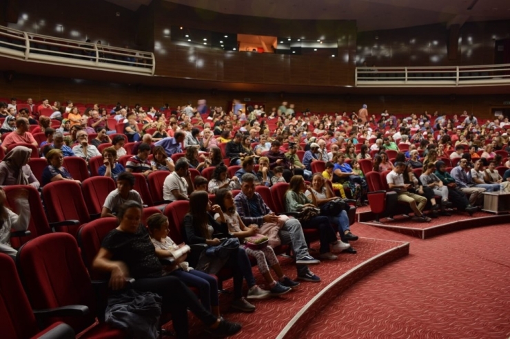 Torbalı’da Tiyatro Şöleni