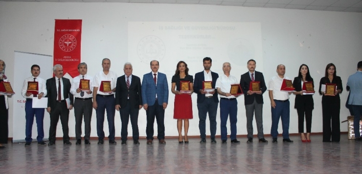 Adana’da 66 Okula Beyaz Bayrak Verildi