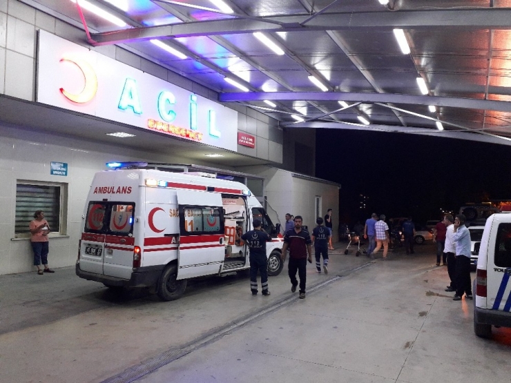 Kozan’da Trafik Kazası: 8 Yaralı