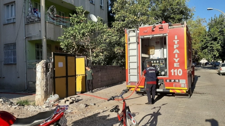 Odunluk Yangını Paniğe Neden Oldu