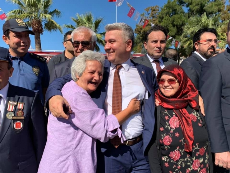 Ak Partili Milletvekiline Kadınların İlgisi