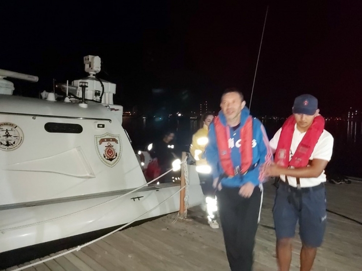 Alman Vatandaşın Yardımına Sahil Güvenlik Yetişti