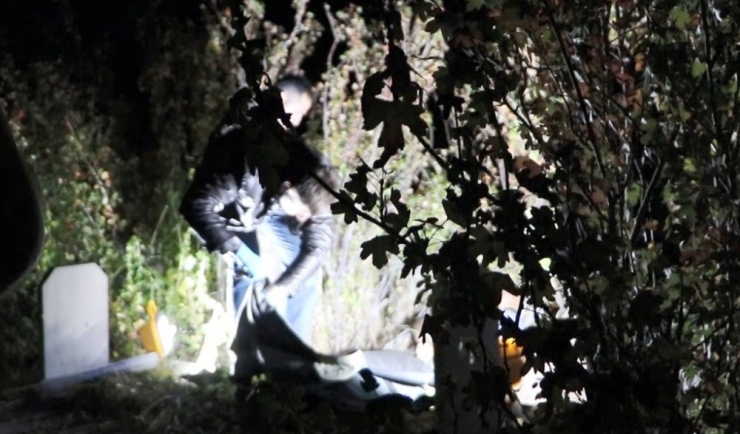 Annesinin Mezarının Başında Ölü Bulundu