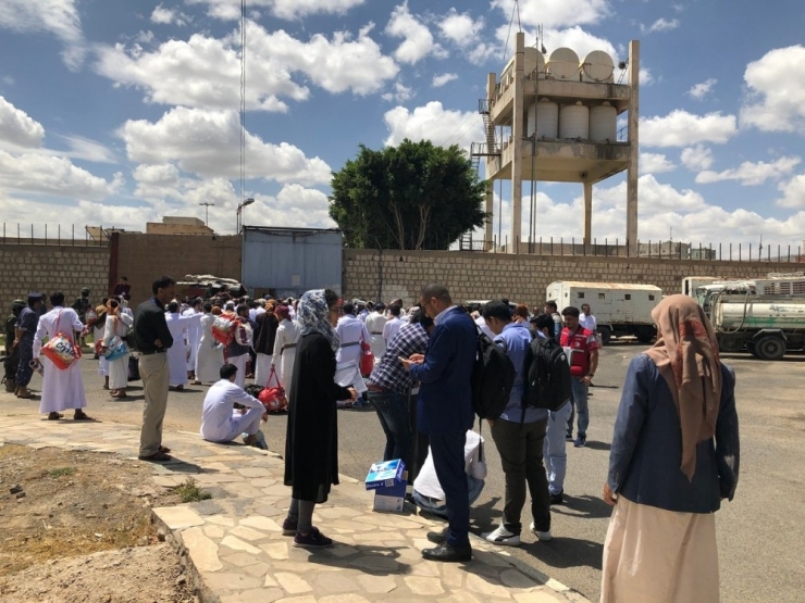 Husiler 290 Mahkumu Serbest Bıraktı