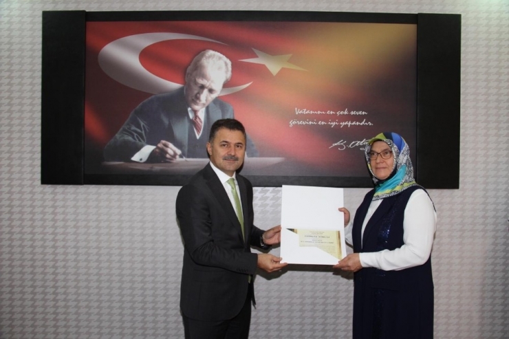 Kts’den Kumluca’daki 2 Okula Ödül